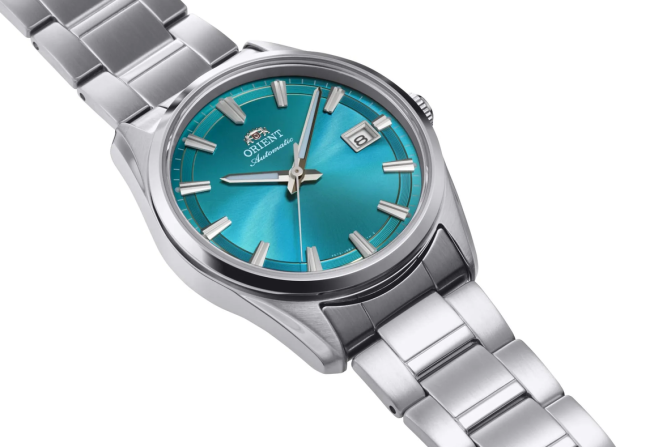 Orient Stretto Date – Édition spéciale