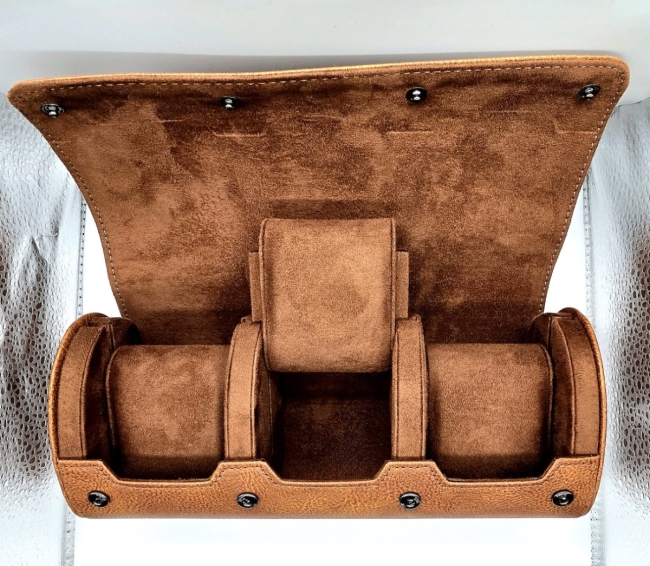 Étui cylindrique de voyage pour trois montres en cuir brun