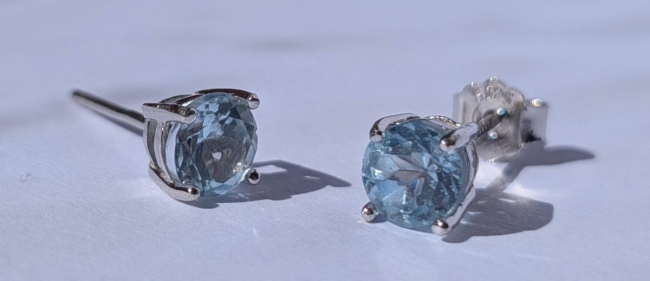 Gilgen &amp; Co - Clous d’oreilles en argent 925 et topazes bleues naturelles
