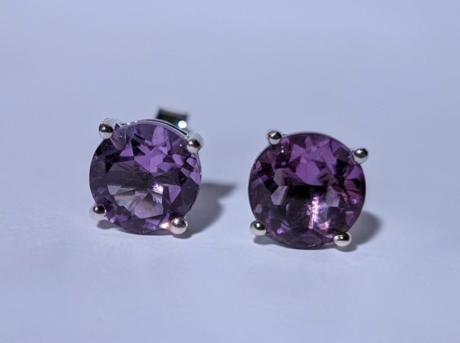 Gilgen &amp; Co - Clous d’oreilles en argent 925 et améthystes violettes naturelles