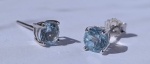 Gilgen &amp; Co - Clous d’oreilles en argent 925 et topazes bleues naturelles